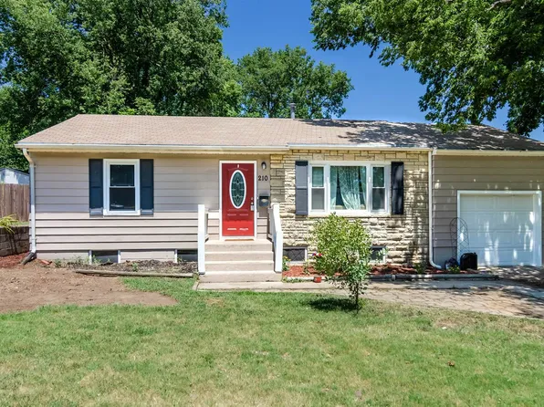 210 W Ash St, Junction City, KS 66441
