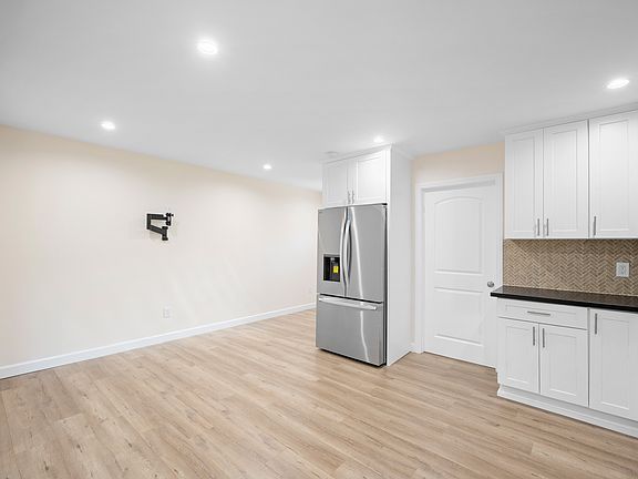 5th image of 1125 Graynold Ave #A