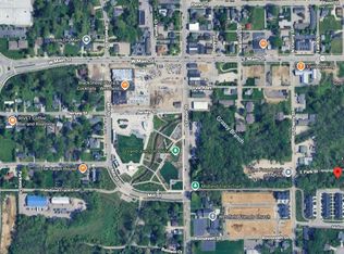 345 E Park St, Westfield, IN 46074