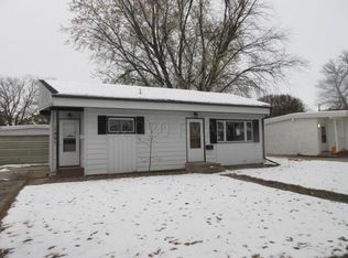 1021 17th St S, Fargo, ND 58103