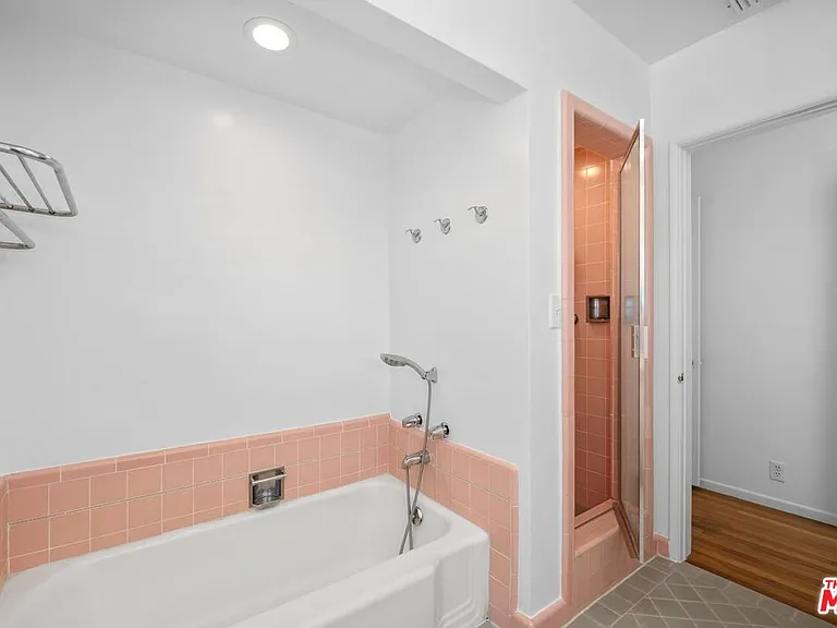 513 Arbramar Ave — Photo 8