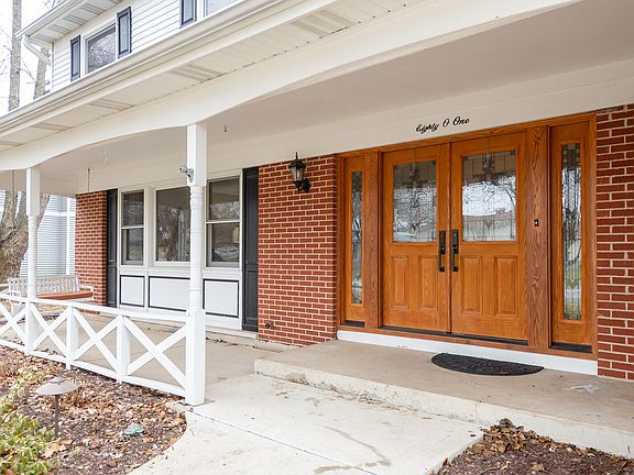 4th image of 8001 Everglade Ave