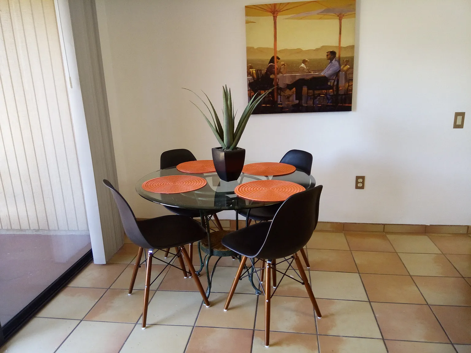 2 bed, 1.5 bath, 851 sqft, $1,500 — Photo 2