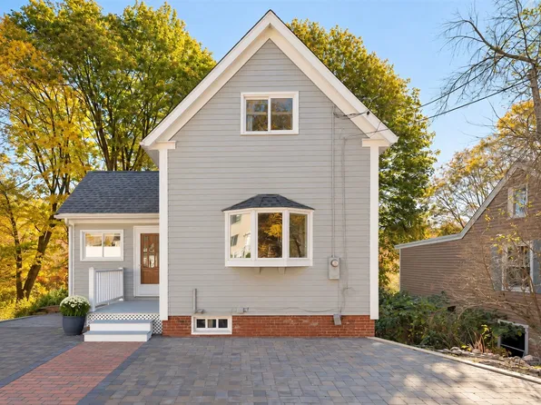 274 Western Ave, Gloucester, MA 01930