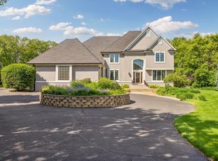 23 Scotch Pine Cir, North Oaks, MN 55127