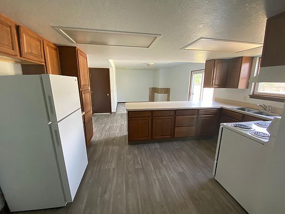 4th image of 2303 Yellowstone Ave