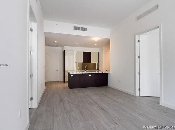 3rd image of 2831 S Bayshore Dr Unit 402