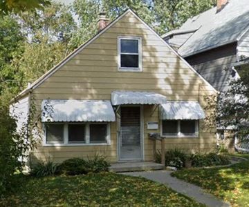 1102 E Holt AVENUE, Milwaukee, WI, 53207
