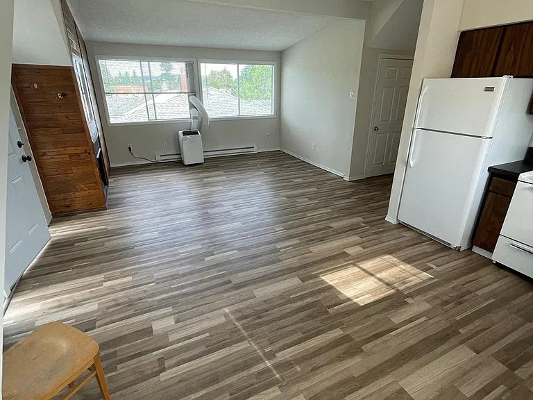 824 E Wabash Ave #B — Photo 9