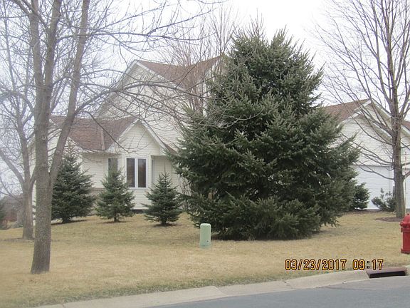 3rd image of 214 Arnica Dr