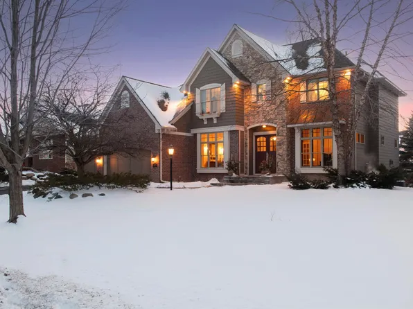 11571 Avery Dr, Inver Grove Heights, MN 55077