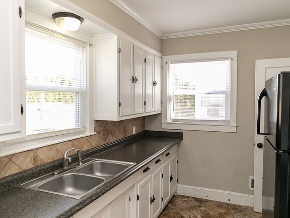5th image of 235 Sharon Ave NW