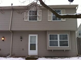 11 Fernwood Dr, Bolingbrook, IL
