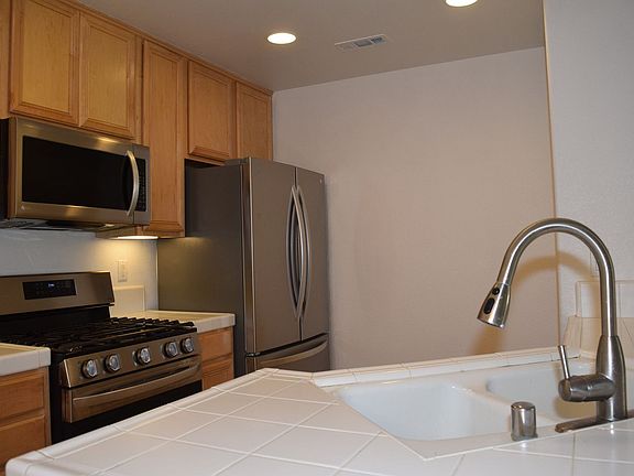5th image of 6551 Hearthstone Cir APT 922
