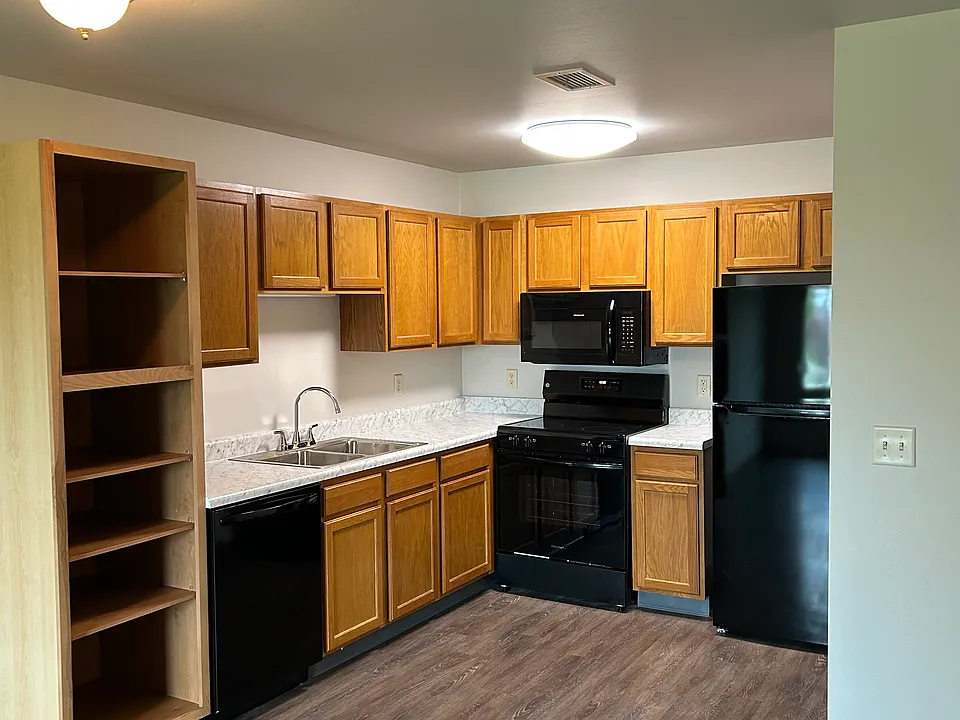 2300 Sunner Ave #14