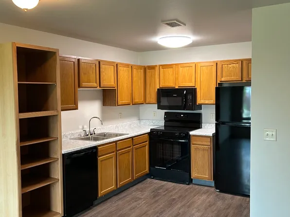 2300 Sunner Ave, Spirit Lake, IA