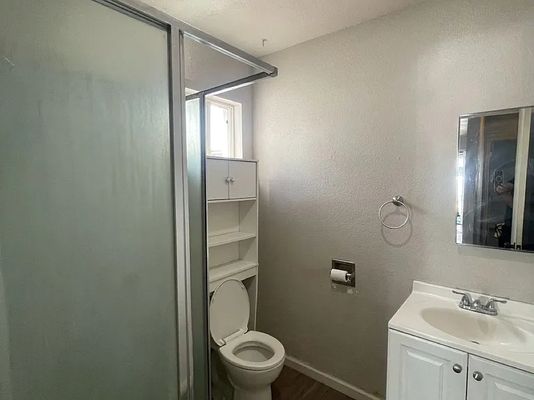 230 Acacia Ave — Photo 5