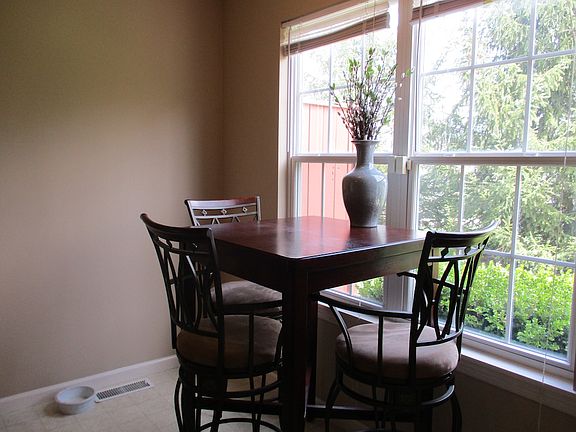2nd image of 30 Westfield Pl
