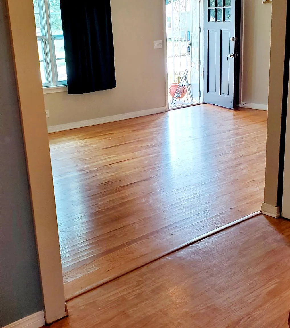 1117 Florence Dr — Photo 2