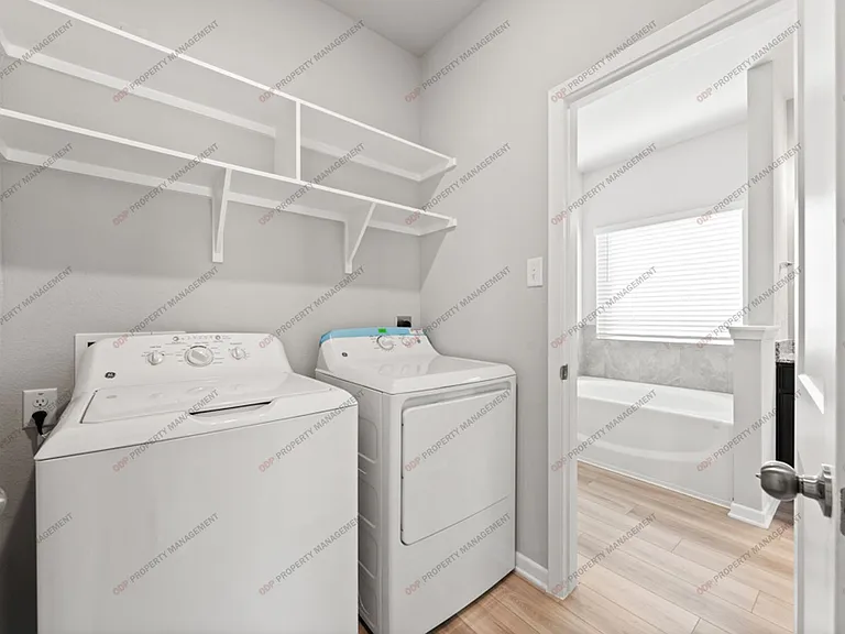 9512 Swenson Ln — Photo 19