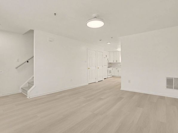 14805 Strawberry Ln