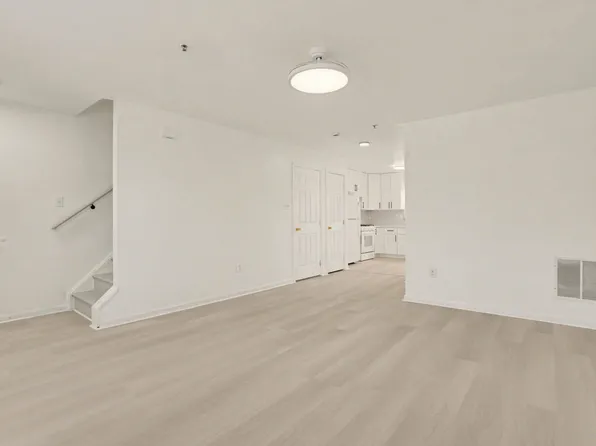 14805 Strawberry Ln, Burtonsville, MD 20866