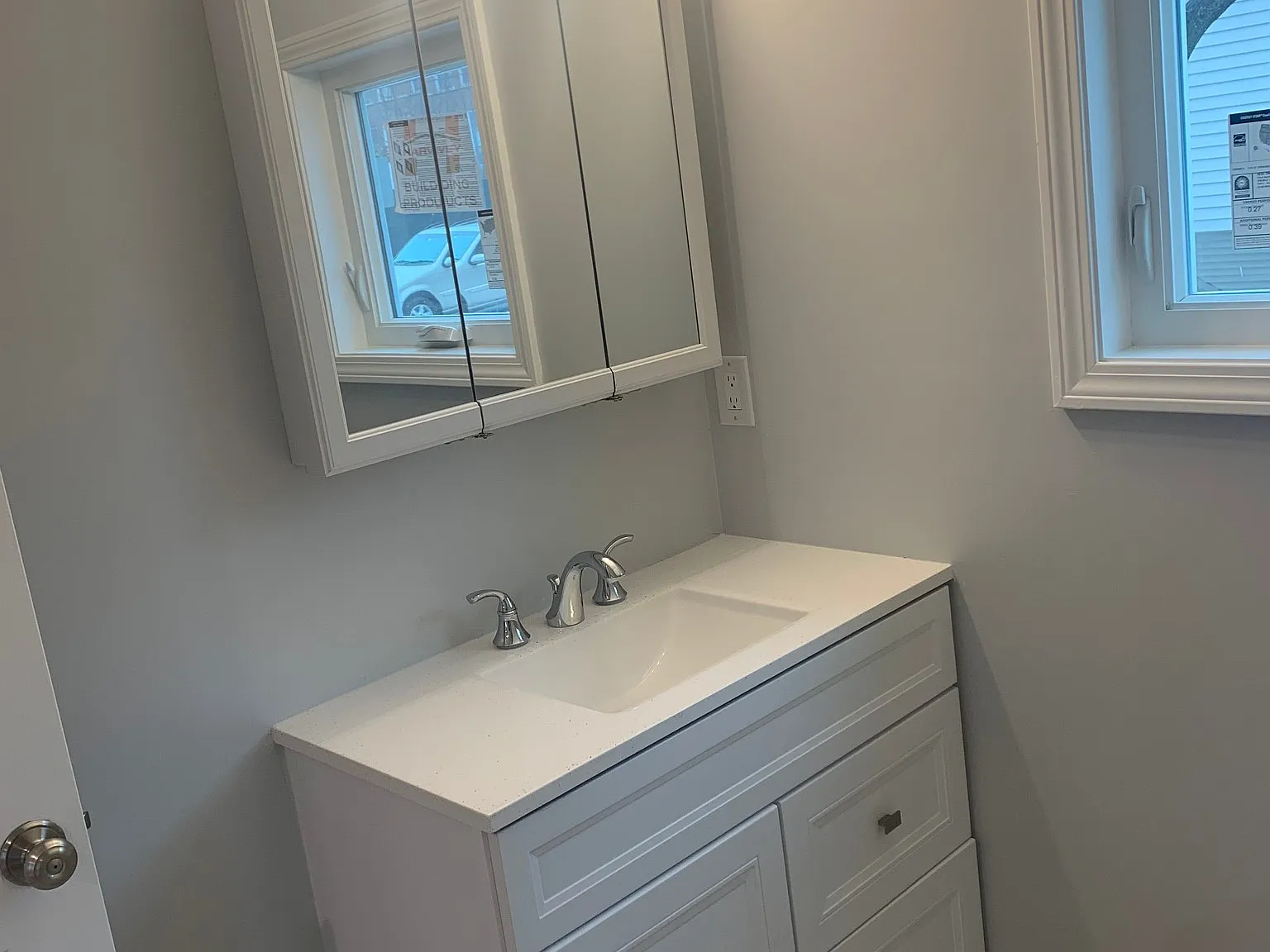 2 bed, 1.0 bath, $2,900 — Photo 2