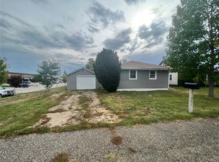 585 29th St, Marion, IA 52302