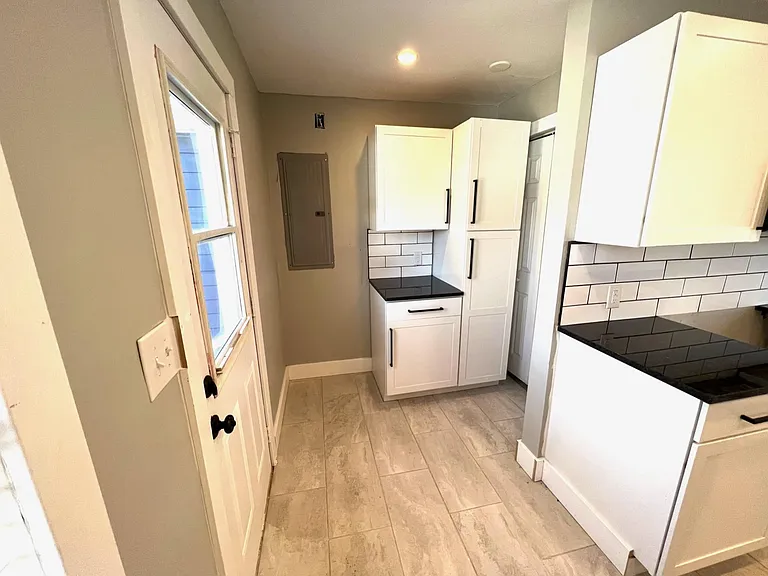 2320 E 69th St — Photo 5
