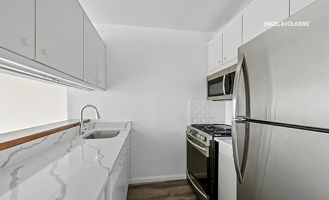 Rented by Engel & Völkers New York City | media 23