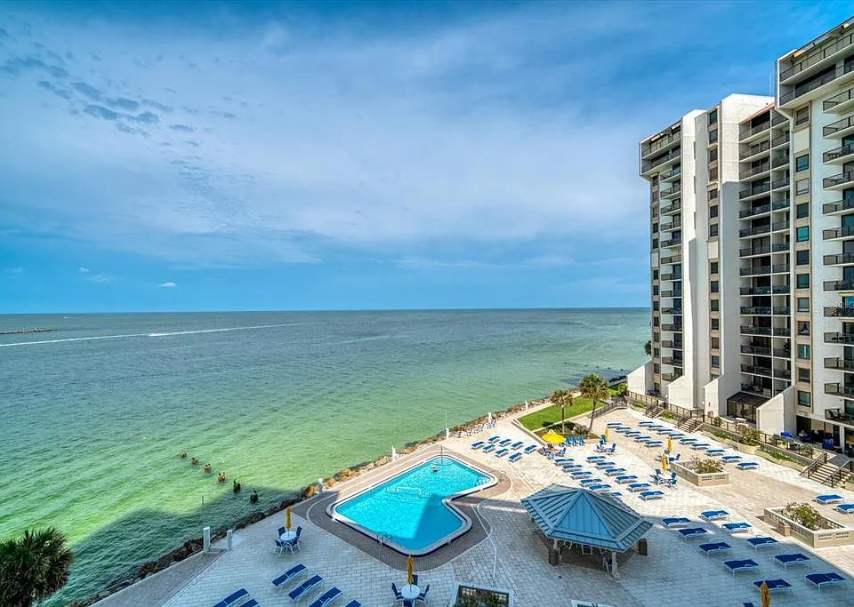 450 S Gulfview Blvd #1204