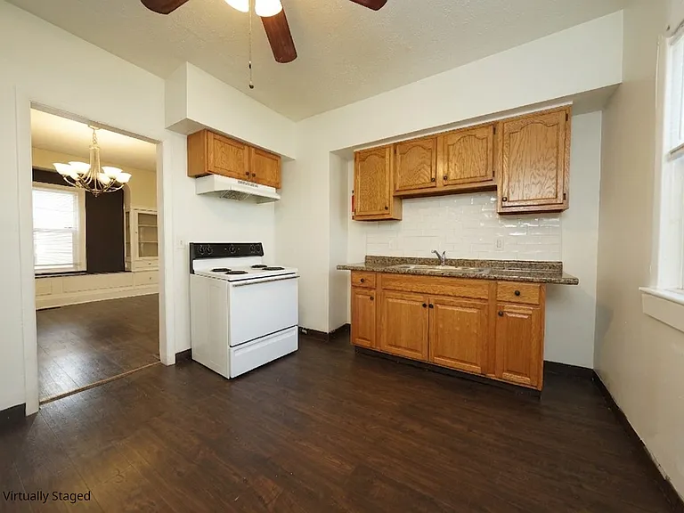 12506 Corlett Ave — Photo 4