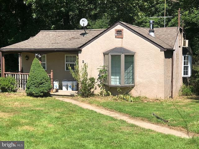 2nd image of 24 Chatham Ln