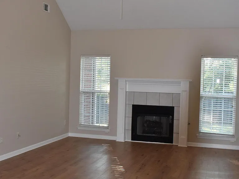 410 Little Fls — Photo 11