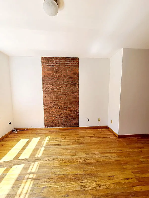 515 W 151st St APT 4W photo 1