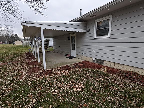 3rd image of 220 Etler Dr