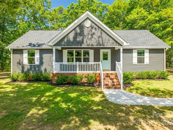 504 1/2 Putter Ln, Chester, SC 29706