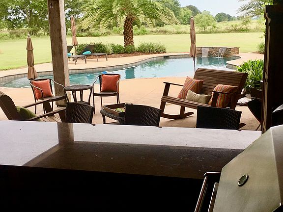 Grill Area with bar seating