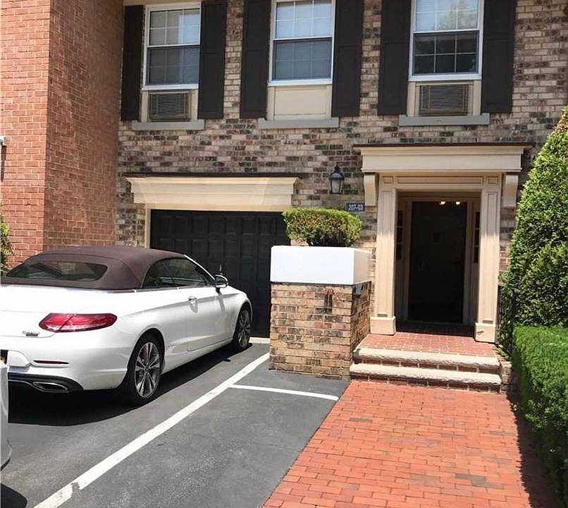 1st image of 207-03 Estates Dr #145L
