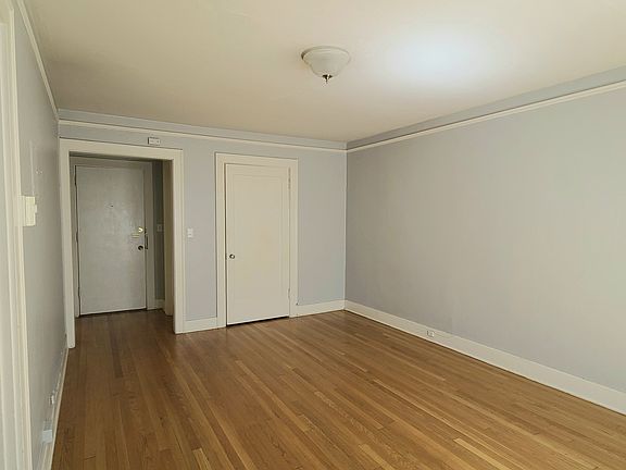 4th image of 532 Belmont Ave E APT 103