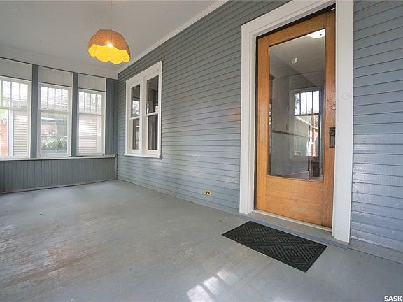 3rd image of 1937 Garnet St