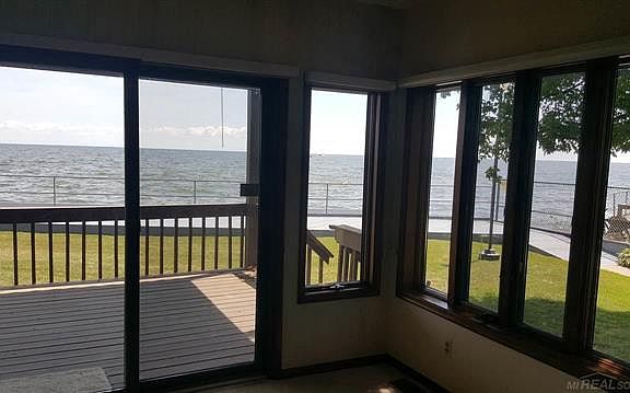 4th image of 34922 Island View Dr E