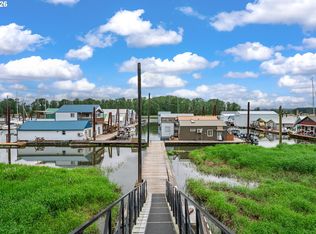 104 N River St #4, Saint Helens, OR 97051