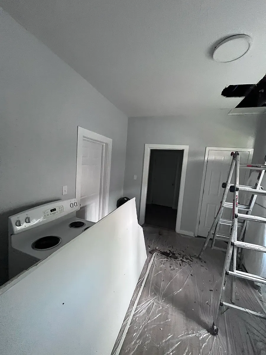 Building Photo - 519 S New York Ave