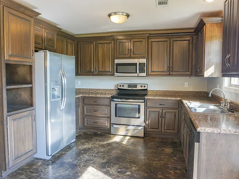 233 County Road 416 — Photo 6