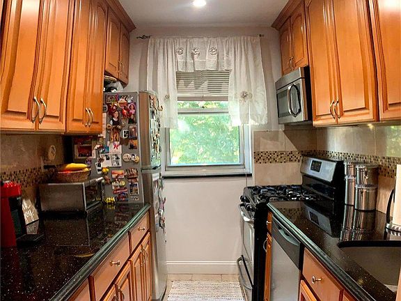 4th image of 35-11 200th St #213