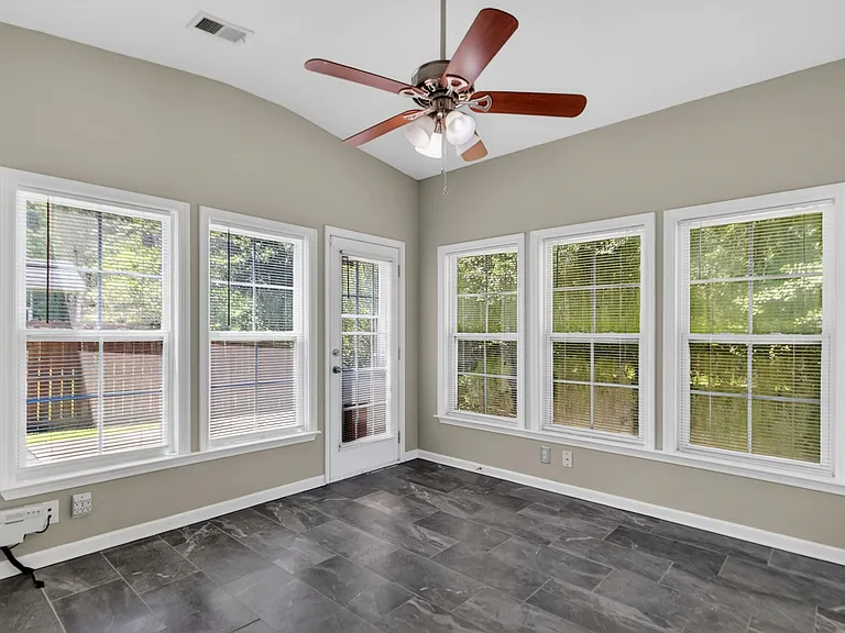 508 Fellers Ct — Photo 35