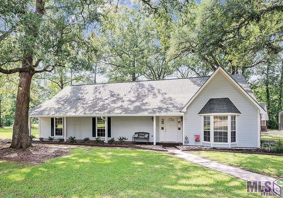 1st image of 16605 Lily Valley Dr