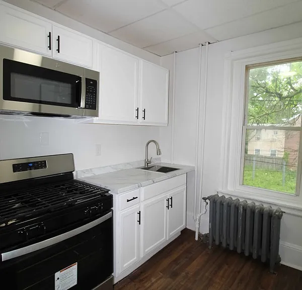2119-2121 W 3rd St #2 — Photo 33