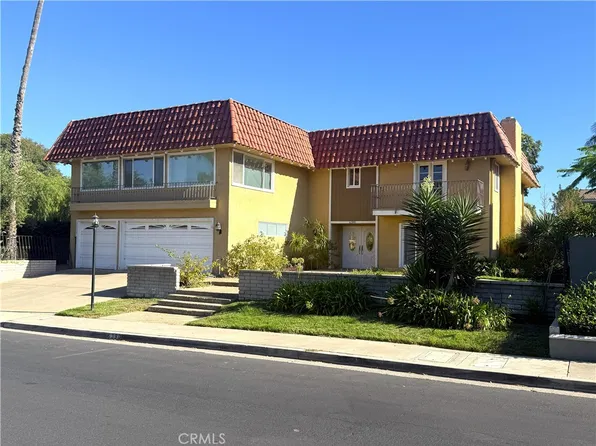 6390 E Bixby Hill Rd, Long Beach, CA 90815
